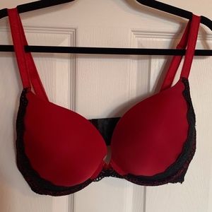 🍒3 For $35🍒 Torrid Red Lace Plunge Bra 42C